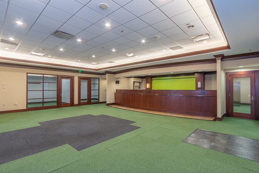 More Photos Of 129 N Main St, Anderson Office For Lease