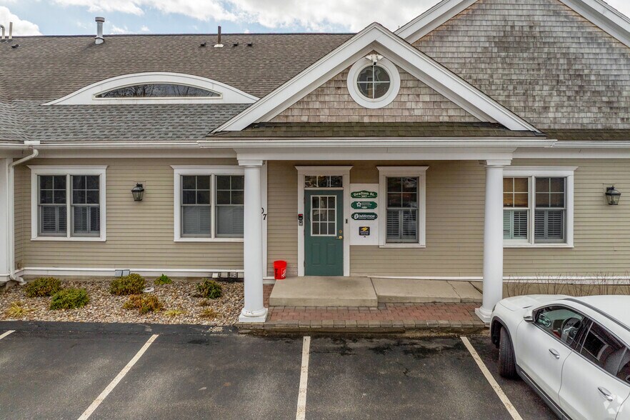 More Photos Of 307 Grafton St, Shrewsbury Office For Lease