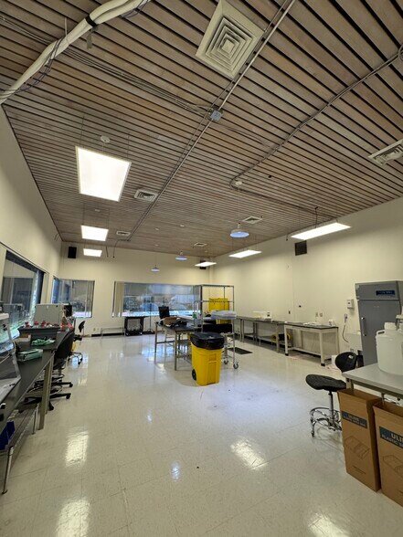 More Photos Of 51 Digital Dr, Novato Light Manufacturing For Sale