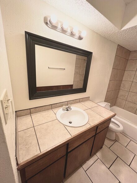 More Photos Of 312 Chalmette Dr, Norman Apartments For Sale