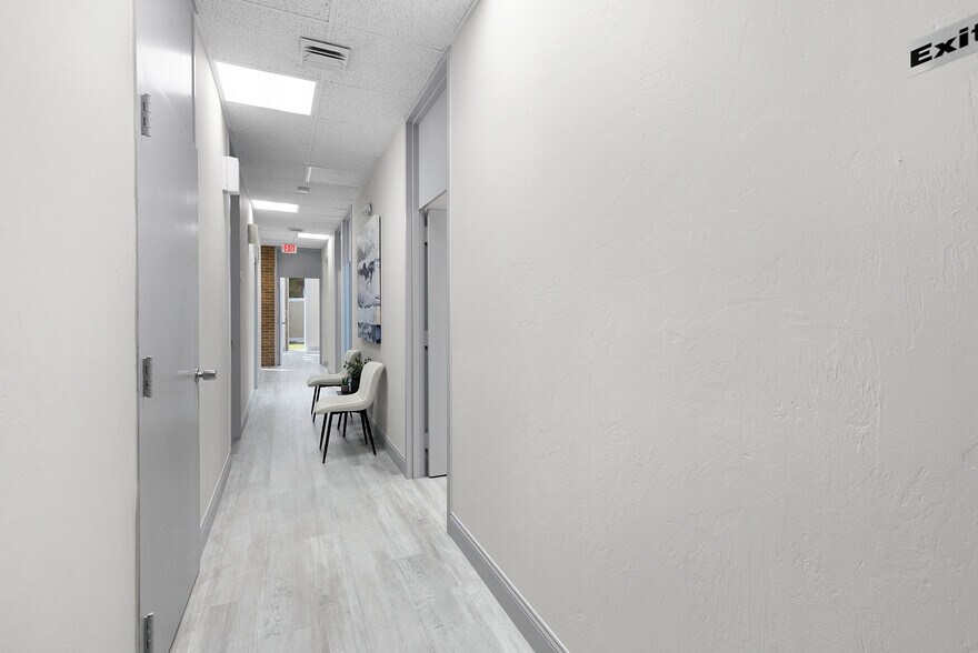 More Photos Of , Fort Myers Office For Sale