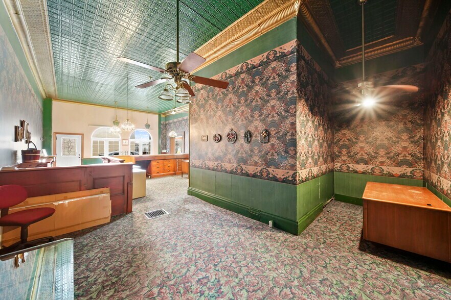 More Photos Of 104 Main St, Waldron Office Residential For Sale