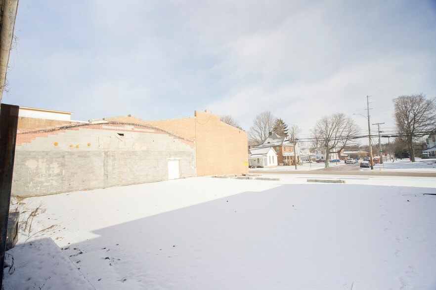 More Photos Of 221 S Walnut Ave, Sidney Warehouse For Sale