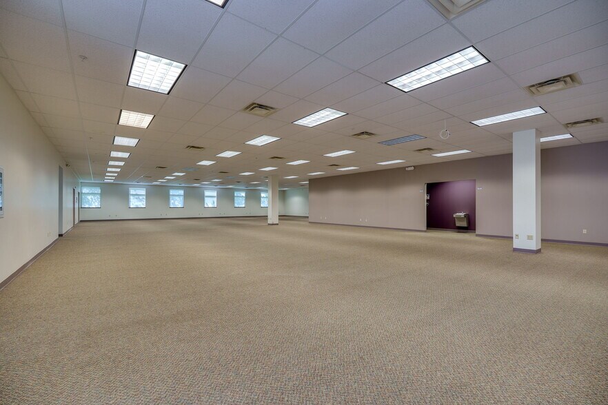 More Photos Of 8261 State Route 235, Dayton Light Manufacturing For Sale