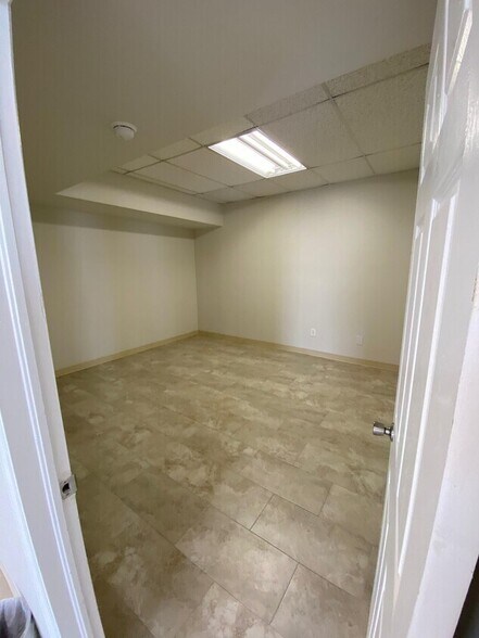 More Photos Of 3826 Tompkins Rd, El Paso Office For Lease