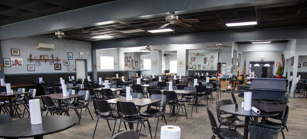More Photos Of 1686 GOLDEN ISLE W, Baxley Restaurant For Sale