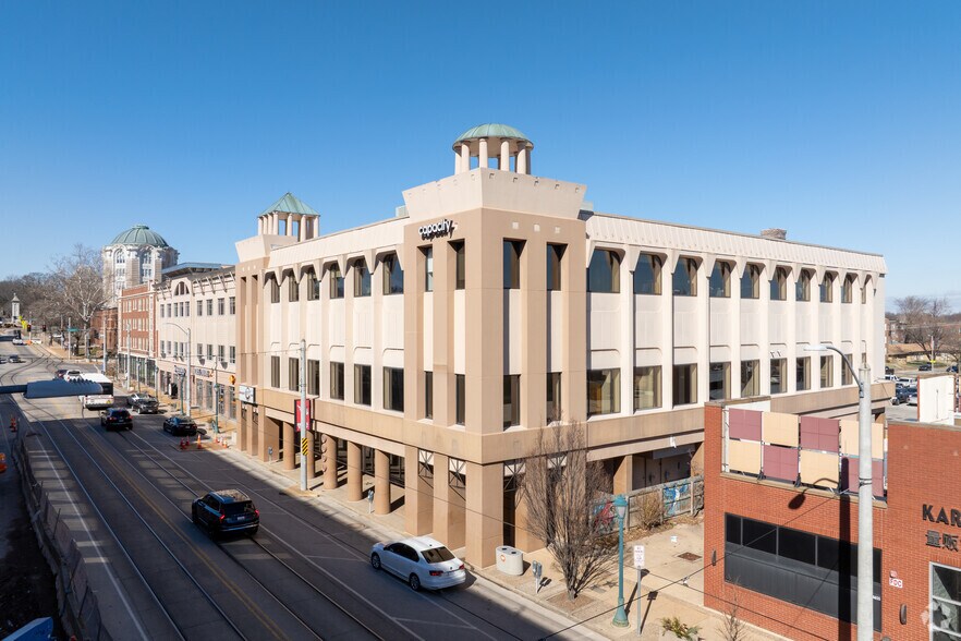 More Photos Of 6665 Delmar Blvd, University City Office For Lease