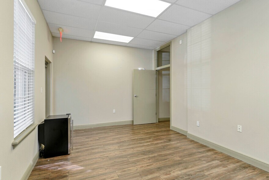 More Photos Of 871 Outer Rd, Orlando Medical For Lease