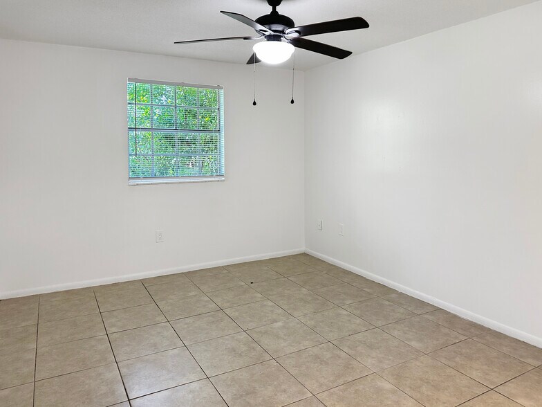 More Photos Of 508 Banyon Tree Cir, Maitland Multifamily For Sale