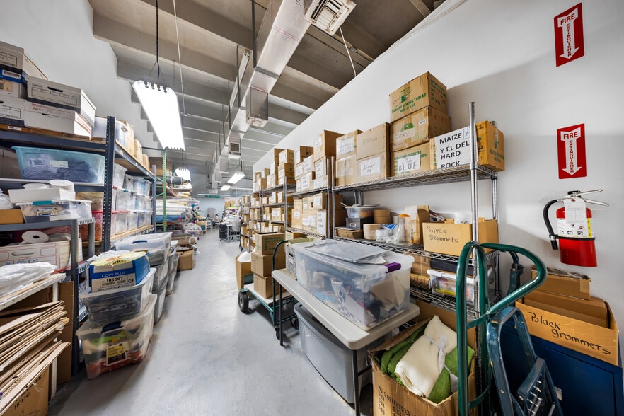 More Photos Of 2693 W 76th St, Hialeah Warehouse For Sale