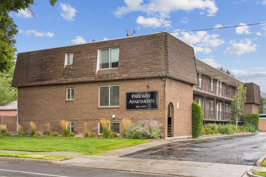 More Photos Of 2519 S 300 E, South Salt Lake Apartments For Sale