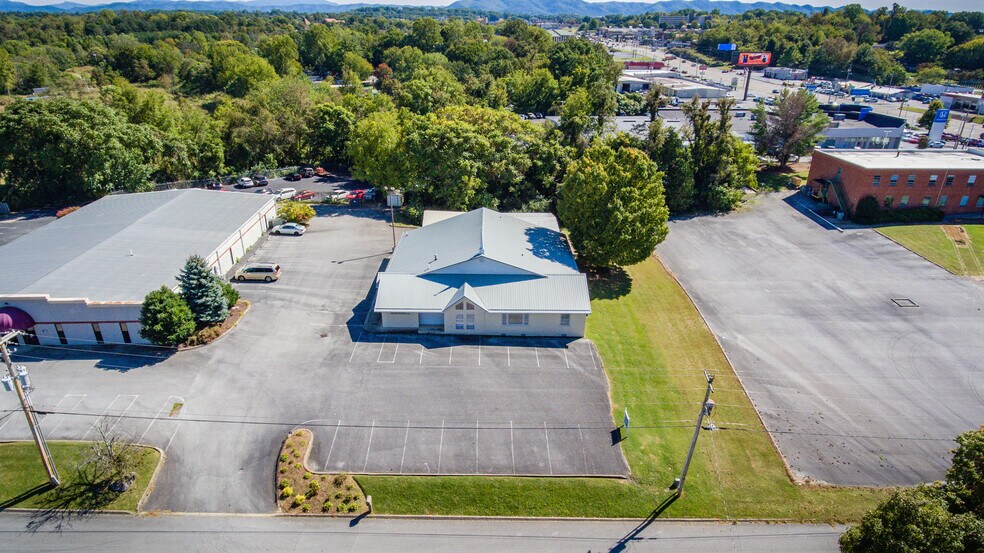 More Photos Of 200 High Point Dr, Johnson City Religious Facility For Lease