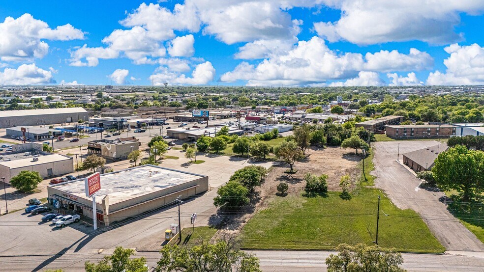 More Photos Of 720 N New Rd, Waco Land For Sale