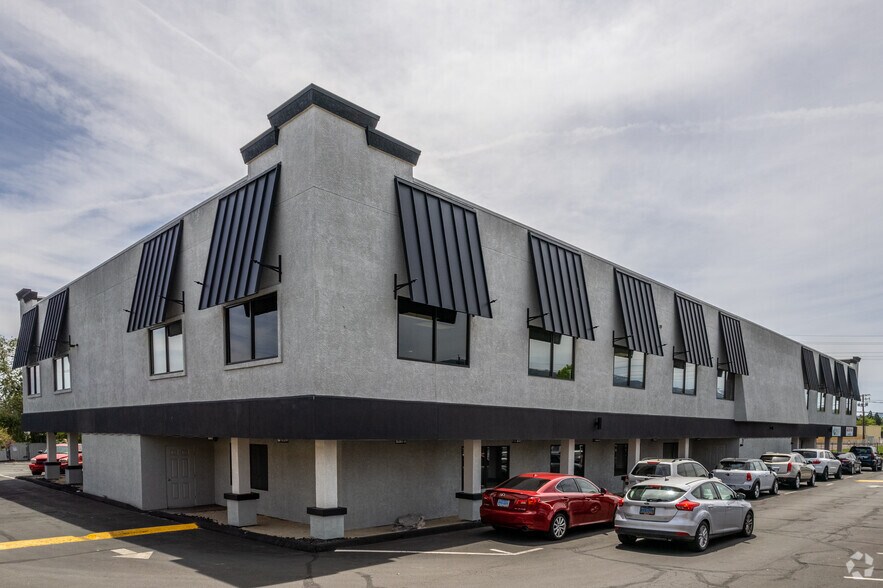 More Photos Of 255 W Moana Ln, Reno Loft Creative Space For Lease