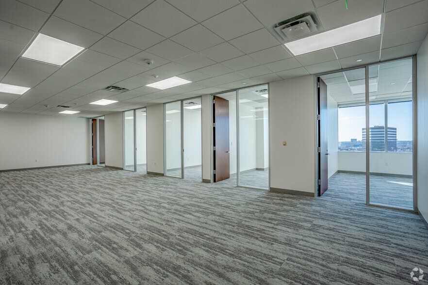More Photos Of 12400 Coit Rd, Dallas Office For Lease
