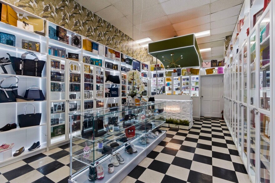 More Photos Of 281-285 Essex St, Lawrence Apartments For Sale