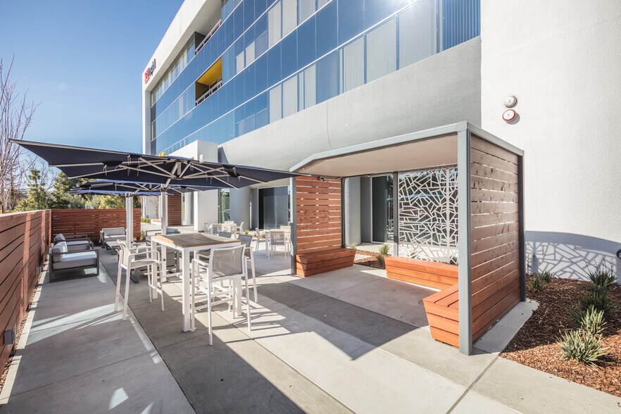 More Photos Of 2953 Bunker Hill Ln, Santa Clara Loft Creative Space For Lease