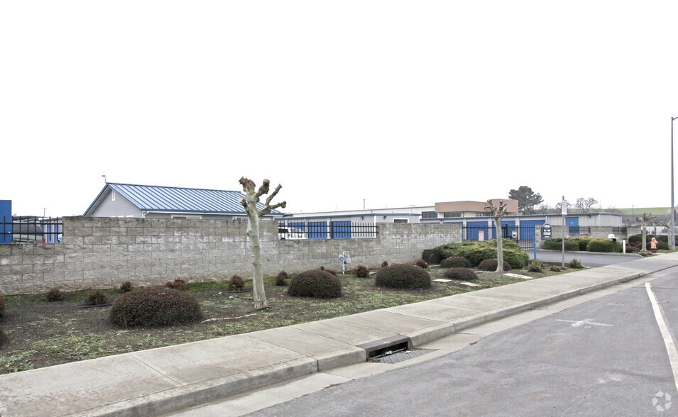 More Photos Of 741 Flynn Rd, Hollister Self Storage For Sale