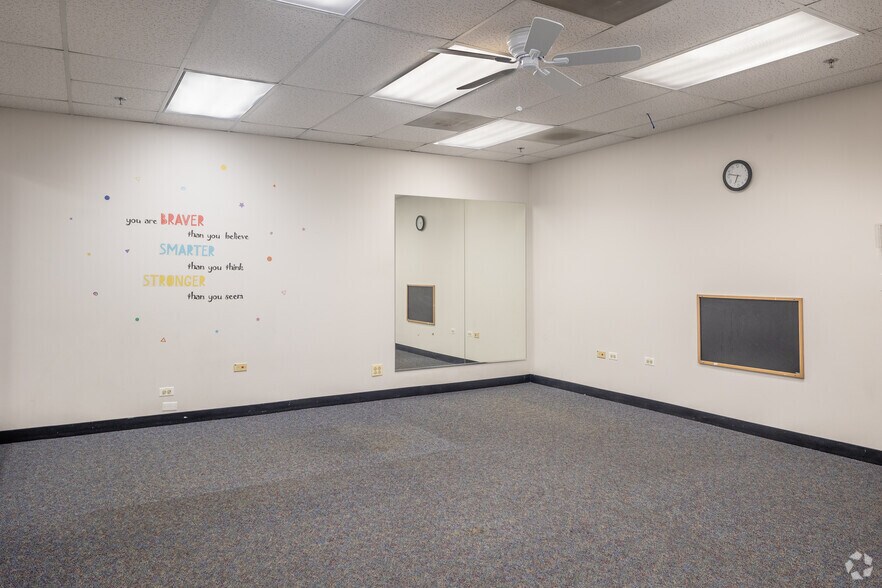 More Photos Of 3105 N Wilke Rd, Arlington Heights Medical For Sale