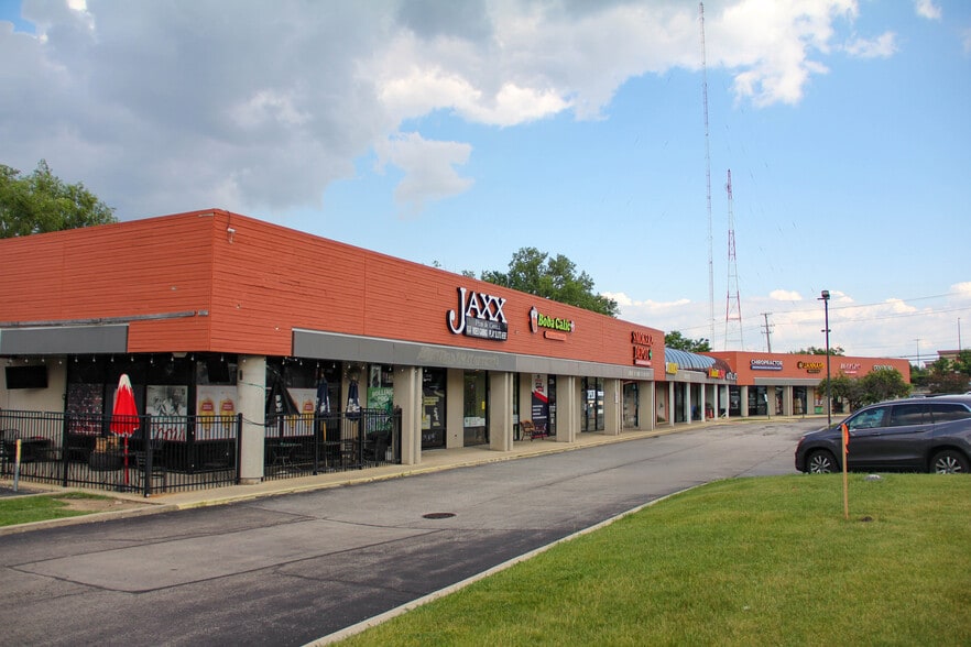 More Photos Of 314-340 Army Trail Rd, Glendale Heights Storefront Retail Office For Lease