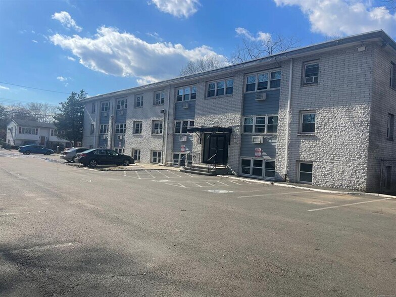 More Photos Of 78 Homeside Ave, West Haven Apartments For Sale