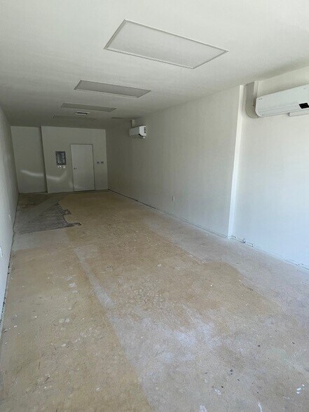 More Photos Of 3701-3711 E Coast Hwy, Corona Del Mar Storefront For Lease