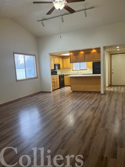 More Photos Of 2208-2220 S Gekeler Ln, Boise Apartments For Sale
