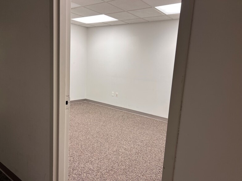 More Photos Of 1112-1128 Broadway St, Quincy Flex For Lease