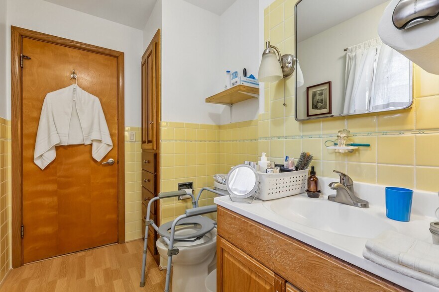 More Photos Of 836 Jacoby Rd, Copley Healthcare For Sale