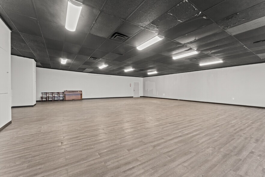 More Photos Of 947 Florida Ave SW, Denham Springs Flex For Sale