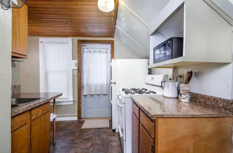 More Photos Of 304 7th St NW, Rochester Apartments For Sale