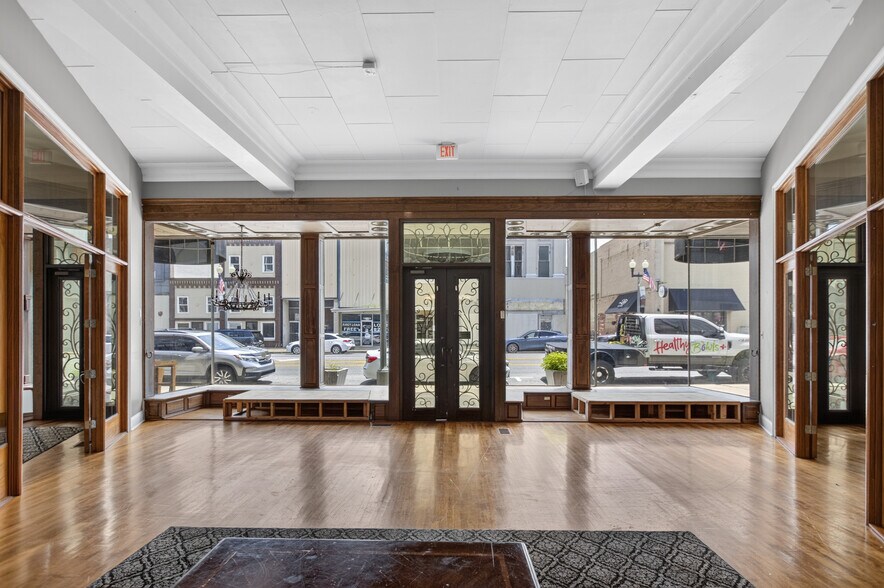 More Photos Of 1024 Noble St, Anniston Storefront Retail Office For Sale