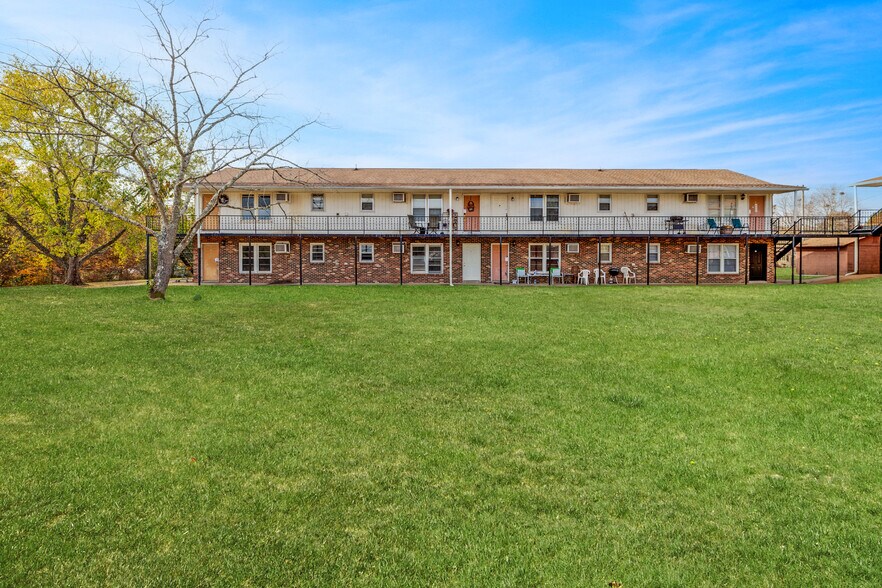 452 Ashe Ave, New Johnsonville, TN 37134 Apartments For Sale