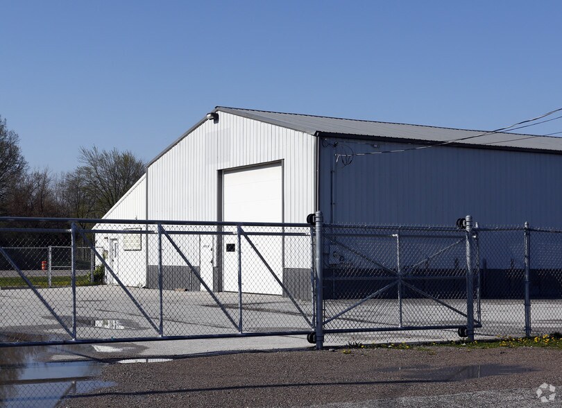 More Photos Of 8825 Old Airport Hwy, Holland Warehouse For Sale
