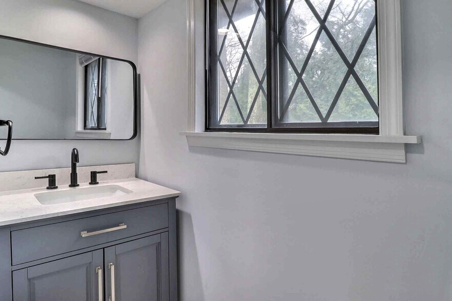 More Photos Of 3360 PA-940, Mount Pocono Specialty For Sale