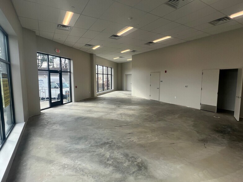 More Photos Of 131 Fairfield Rd, Fairfield Distribution For Lease