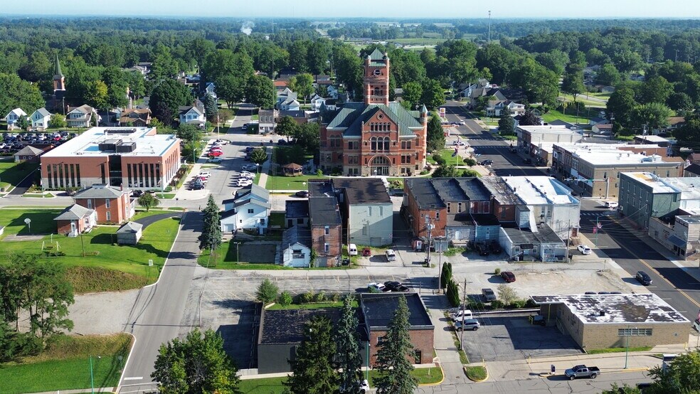 More Photos Of 111 W Hazel St, Albion Light Manufacturing For Sale