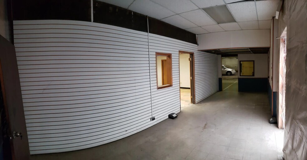 More Photos Of 1502 Monroe St, Toledo Warehouse For Lease