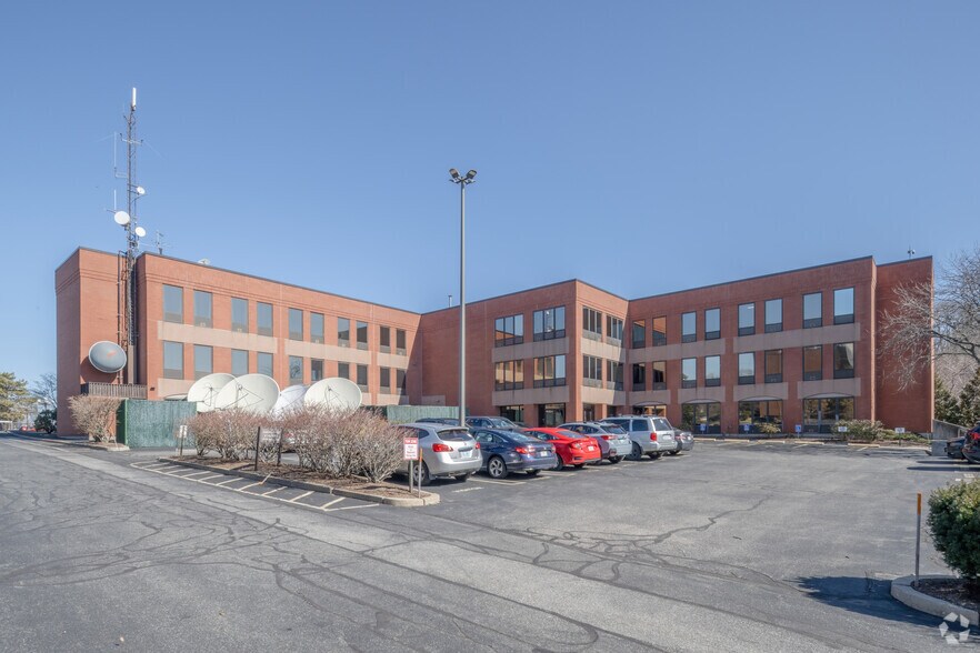 More Photos Of 10 Orms St, Providence Office For Lease
