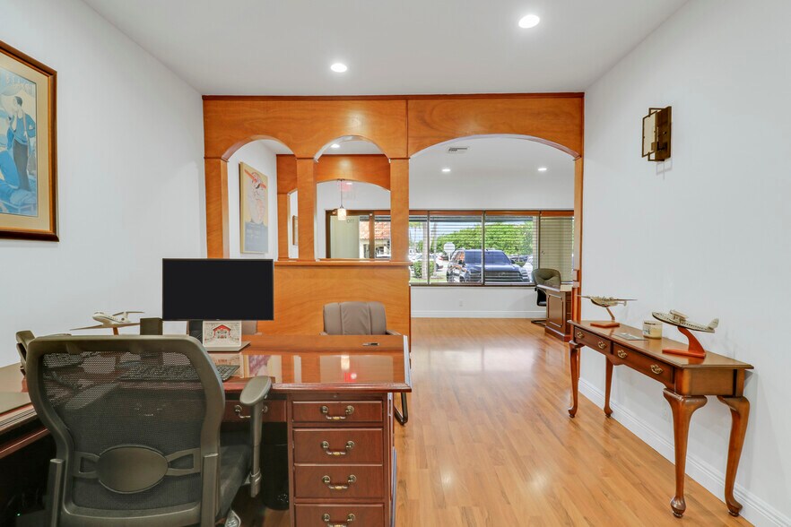 More Photos Of 725 N Hwy A1A, Jupiter Medical For Sale