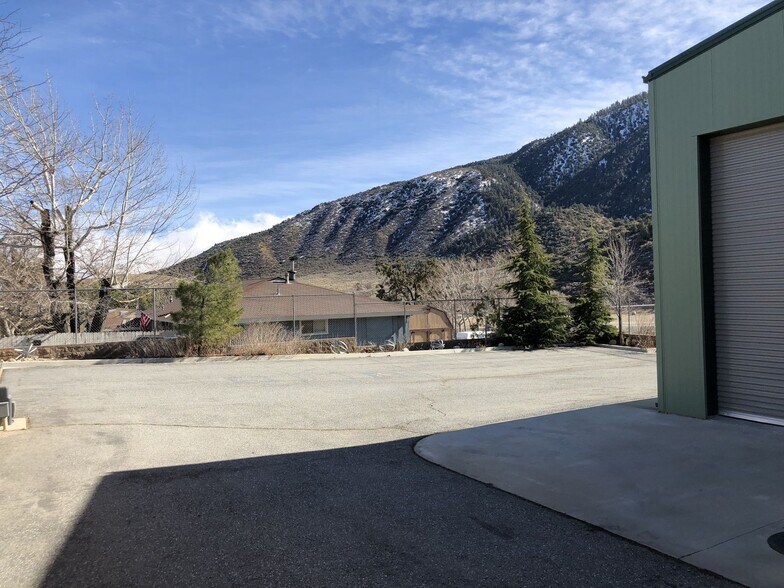 More Photos Of 3212 Mt Pinos Way, Frazier Park Light Manufacturing For Sale