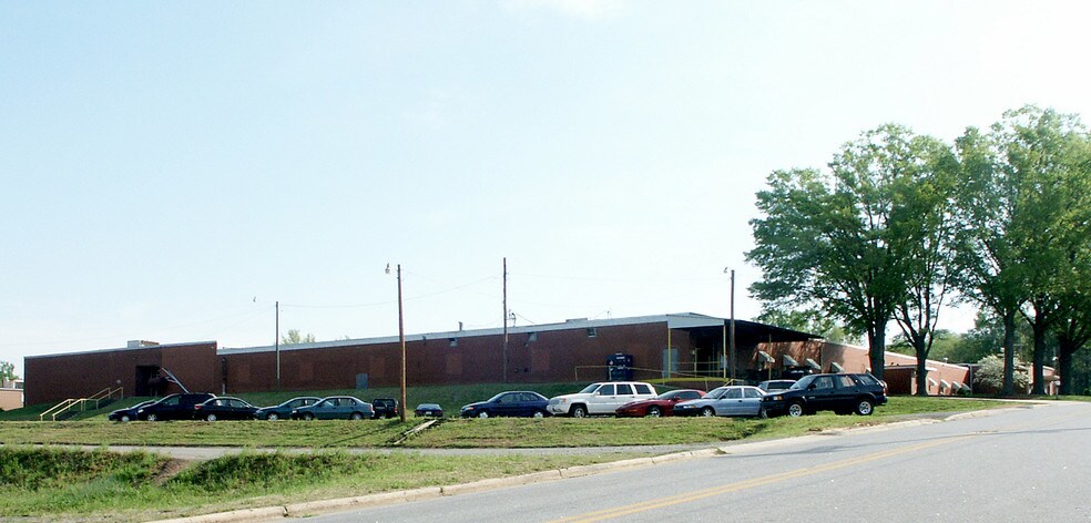 More Photos Of 900 W Academy St, Cherryville Manufacturing For Sale