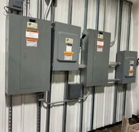 More Photos Of 712 Valley Rd, Menasha Manufacturing For Lease