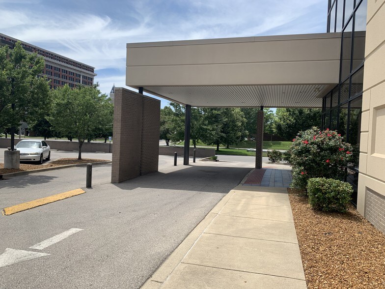 More Photos Of 645 Roy Wilkins Ave, Louisville Medical For Lease