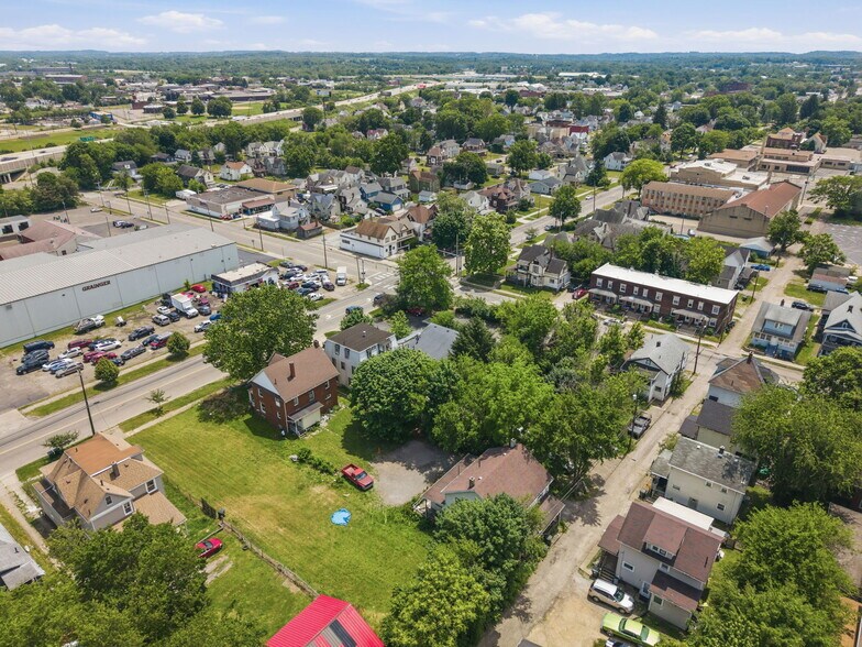 More Photos Of 255 Dueber Ave SW, Canton Medical For Sale