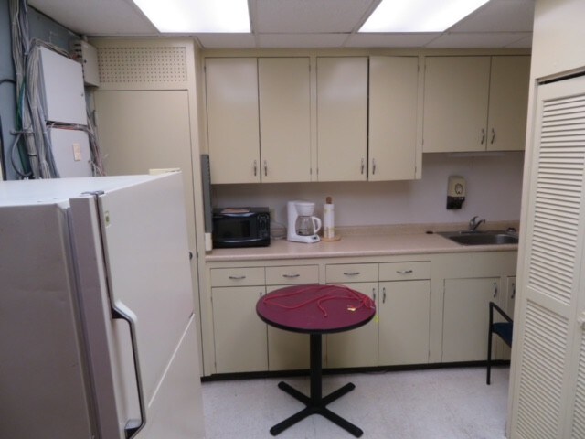 More Photos Of 2500 Charleston Hwy, Cayce Bank For Lease