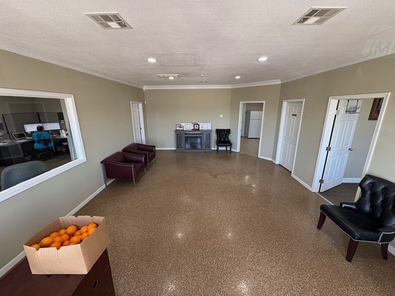 More Photos Of 10912 S 264th Ave E, Coweta Warehouse For Sale