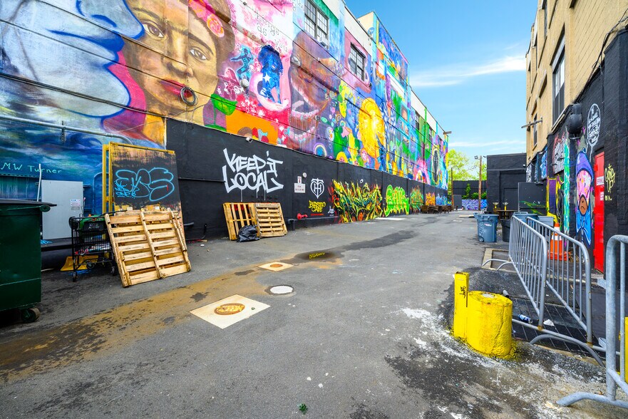 More Photos Of 86-90 Forrest St, Jersey City Warehouse For Lease