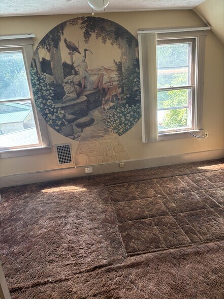 More Photos Of 235 E Western Reserve Rd, Poland Veterinarian Kennel For Sale