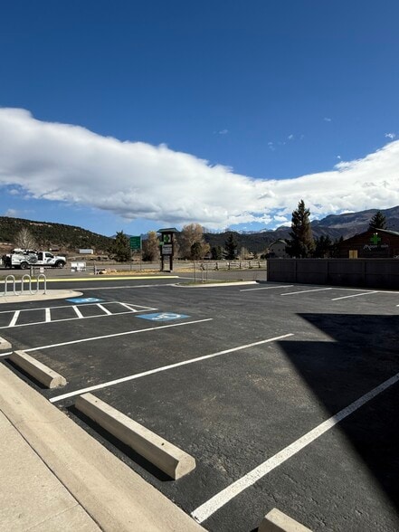 More Photos Of 205 Jasper Pl, Ridgway General Retail For Sale